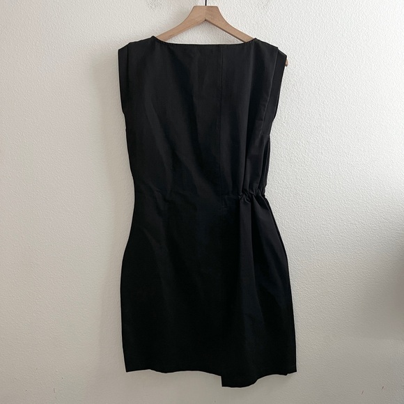Amber Sakai Asymetrical Dress - Picture 7 of 10